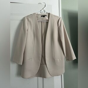 Lightweight cream blazer